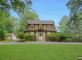 31 4th St, Park Ridge, NJ 07656