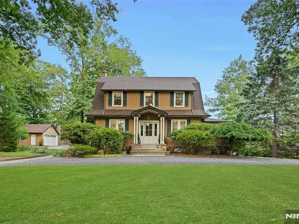 31 4th St, Park Ridge, NJ 07656