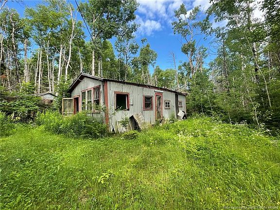 3rd image of 755 Cape Rd