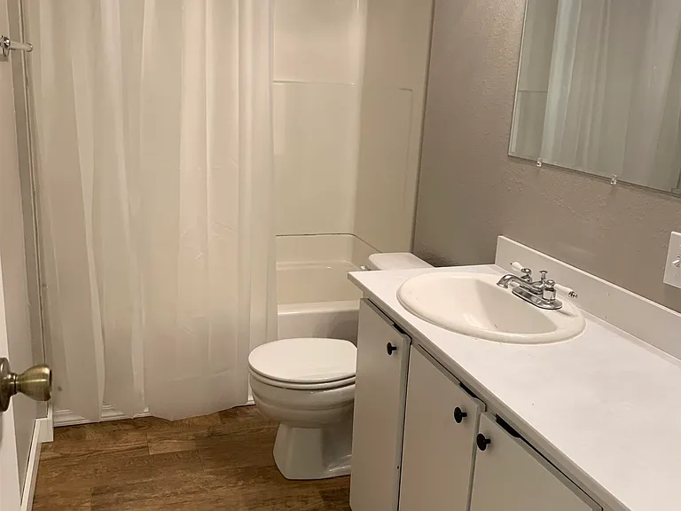 1020 Sanford Ave — Photo 9
