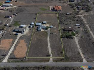 2412 Williamson Rd, Lockhart, TX 78644