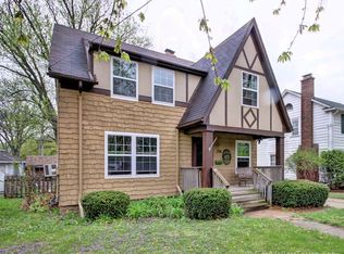 156 S Russell Ave, Aurora, IL 60506