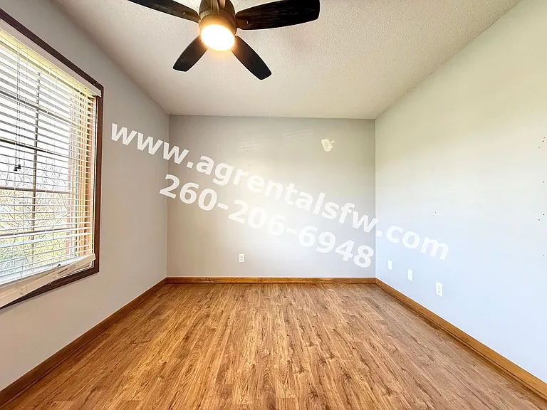 823 Woodland Springs Pl — Photo 19
