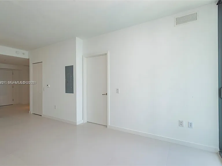501 NE 31st St #3505 — Photo 5