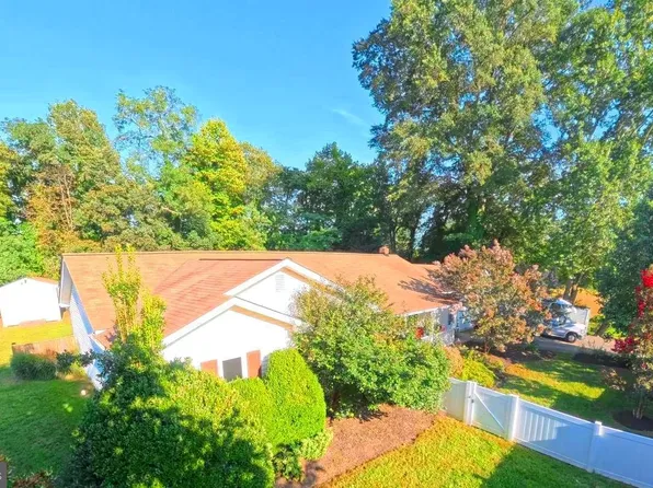 214 Washington Ave, La Plata, MD 20646