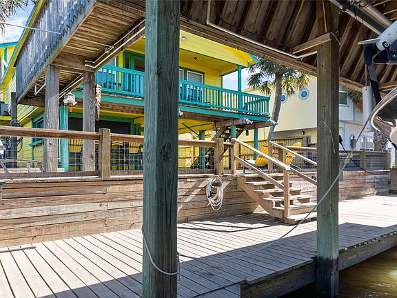 3rd image of 1321 Bay St