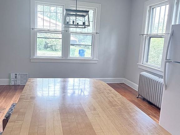 4th image of 8 Salem Ave
