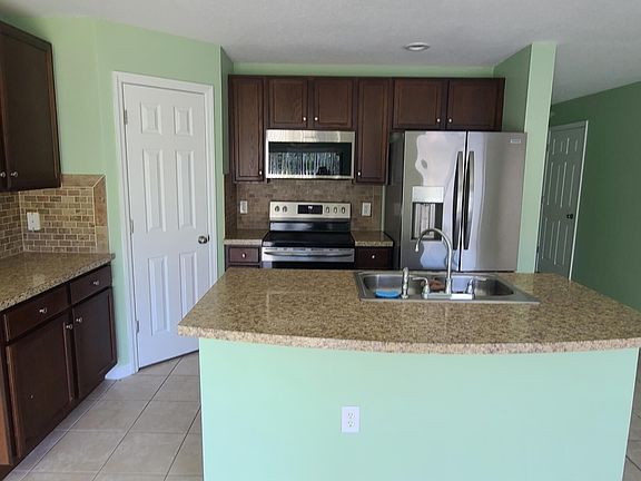 5th image of 117 Tarracina Way
