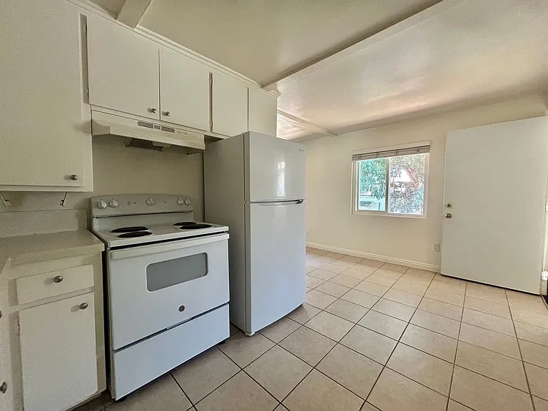 114 - Robert Hammond (Santa Paula) — Photo 11