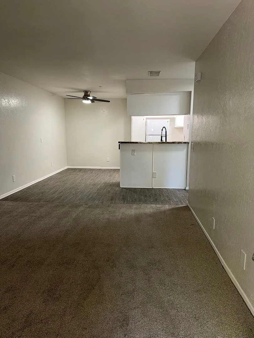 Only One Left! Beautiful 2 Bedroom 2 Bathroom — Photo 2
