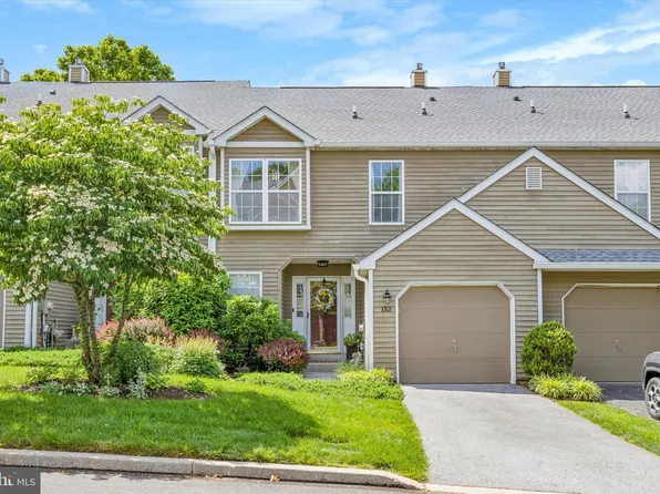 153 Weybridge Dr, Malvern, PA 19355