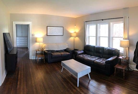 5th image of 402 W Waterford St