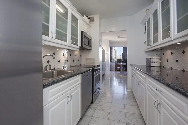 Rented by RSNY Realty | media 23