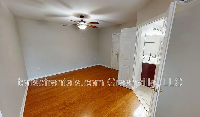 4597 Coach Hill Dr — Photo 13