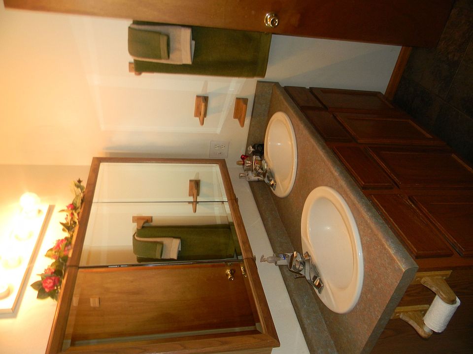 2nd image of 1811 Cielo Pl
