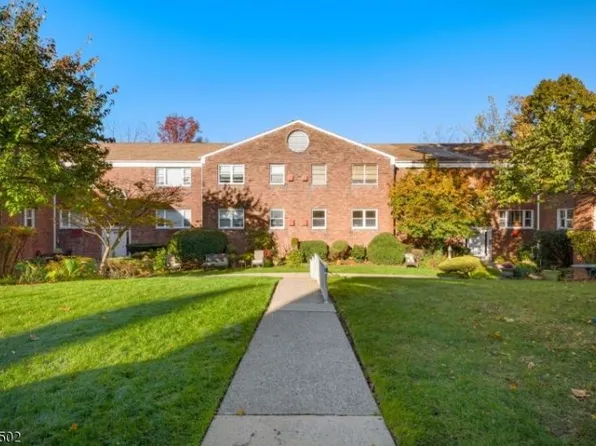 300 Claremont Ave #C-5-204, Verona, NJ 07044