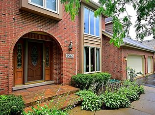 5N475 Harvest Ln, St Charles, IL 60175