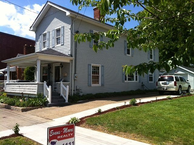 1st image of 846 2nd Ave
