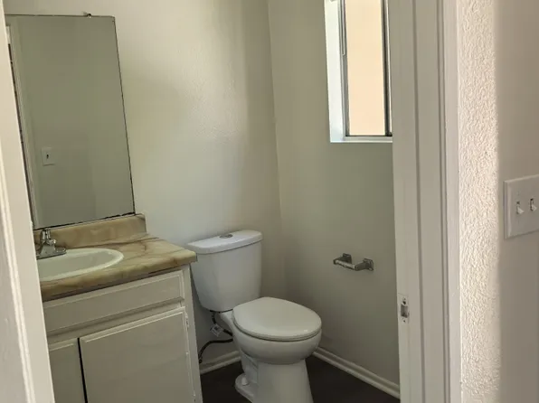 1058 Mission Dr APT B, Costa Mesa, CA 92626