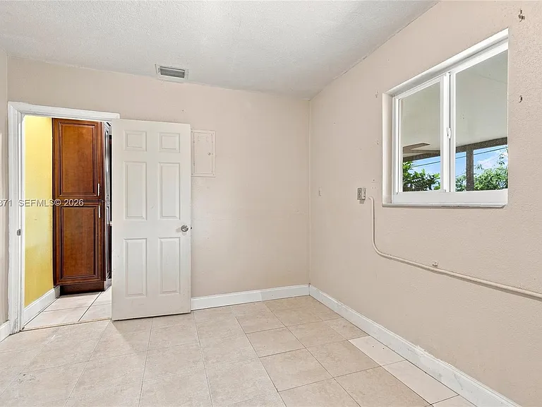 2220 De Soto Dr — Photo 13