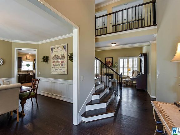 5th image of 301 Willow Leaf Cir