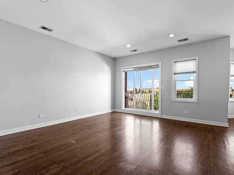529 N Racine Ave #3 — Photo 9
