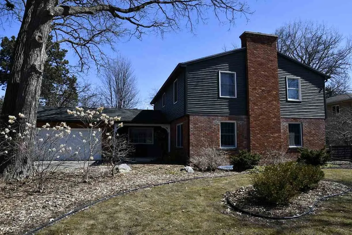 205 Sharpe St photo 1