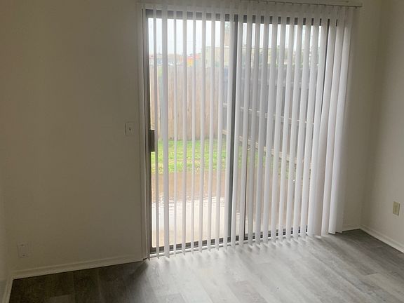 5th image of 1127 Bel Aire Cir #1