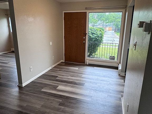 5th image of 1735 15th Ave APT 5