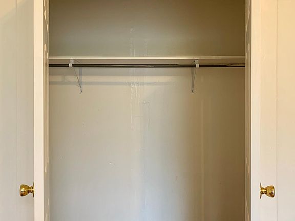 2nd image of 423 E Locust St APT 1