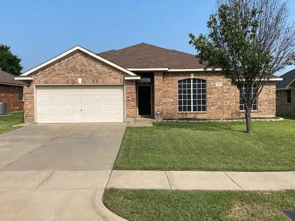1004 Cutting Horse Dr, Mansfield, TX 76063