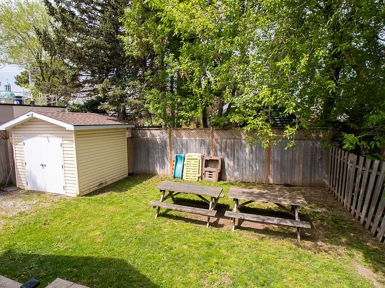 203 Niagara St — Photo 18