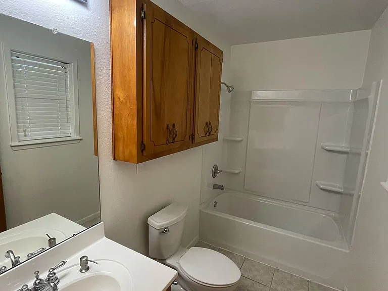 113 W Harbor Dr — Photo 23