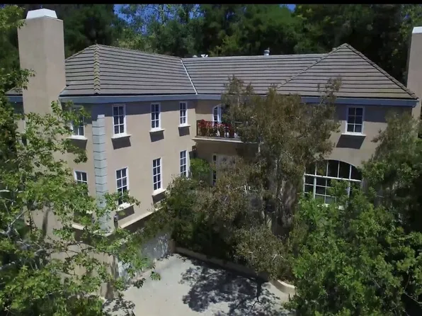 898 N Bundy Dr, Los Angeles, CA 90049