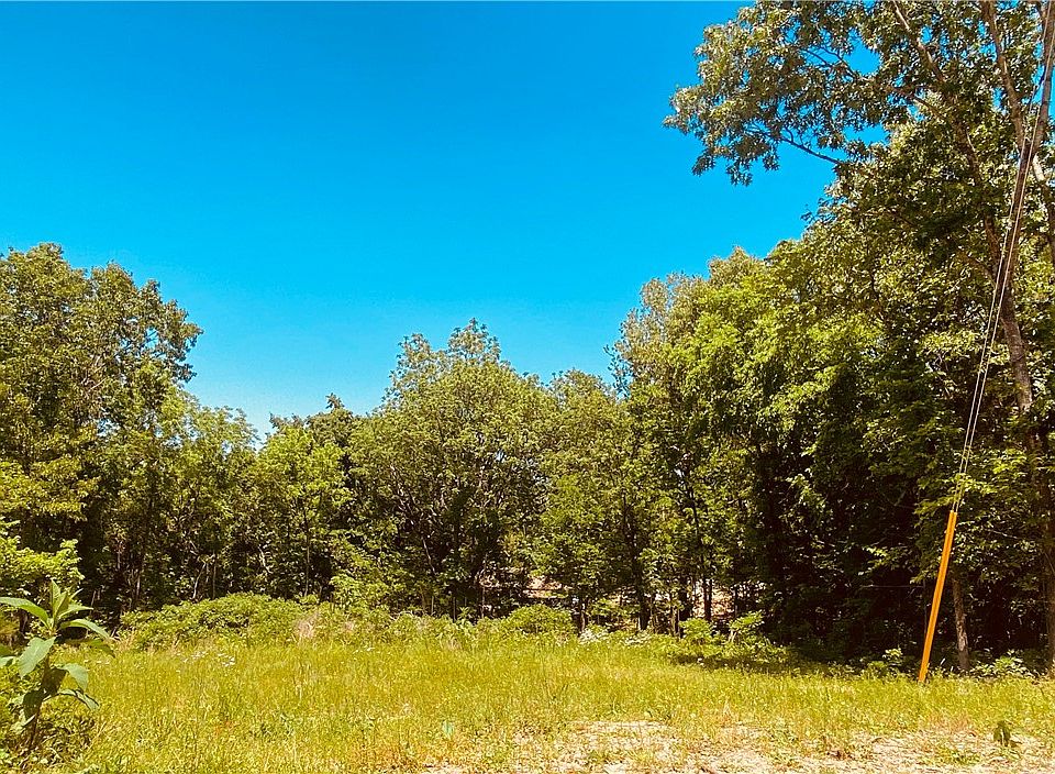 2nd image of 5 Granshire Ln #12