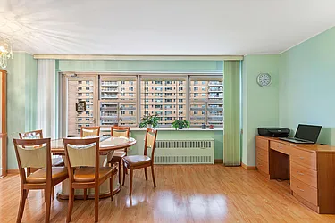 Sold by Thomas Lipovetsky, LREB