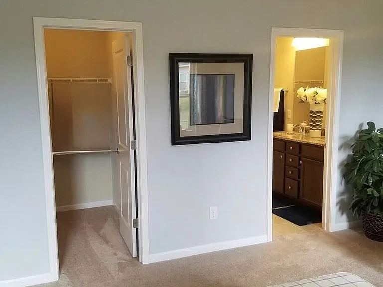 508 Excalibur Dr — Photo 8