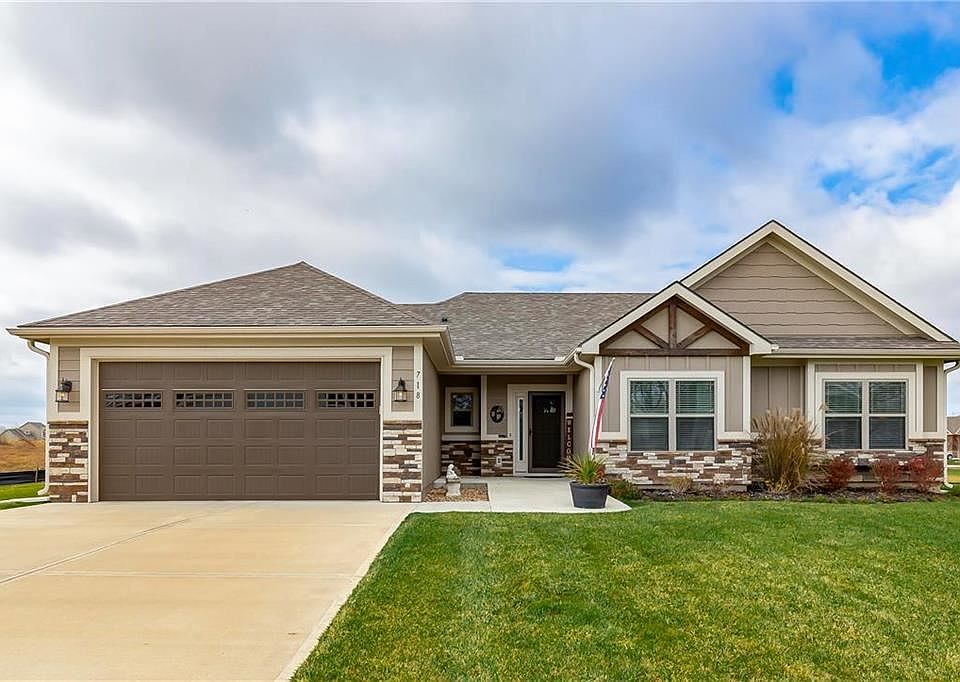 1st image of 718 Solomon Dr