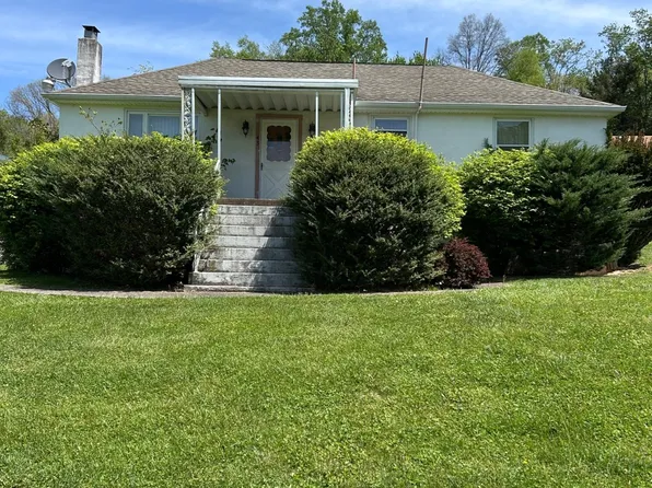 43 Eula St, Grafton, WV 26354