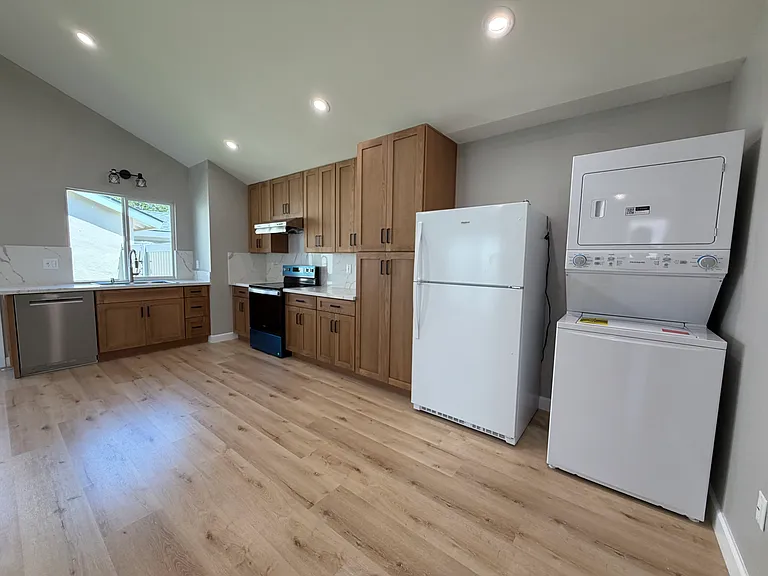 841 S Canoga St #B — Photo 6