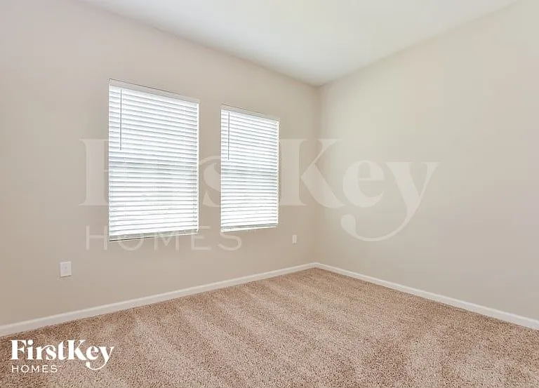 876 Orchid Grove Blvd — Photo 10