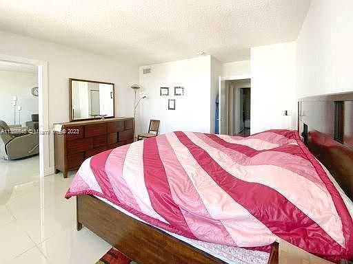 4th image of 5601 Collins Ave APT 1423