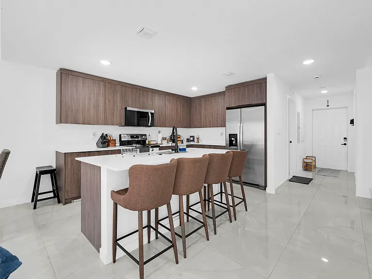415 NW 13th Ct — Photo 15