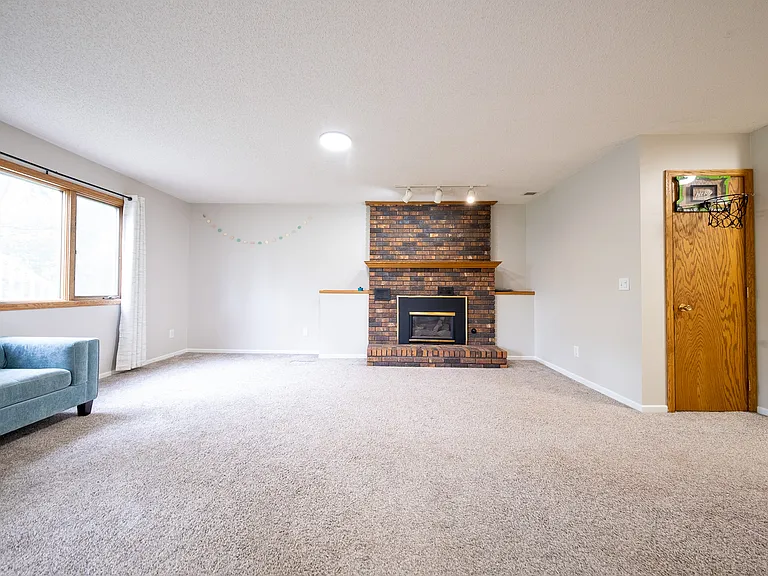 16503 Franklin Trl SE — Photo 19