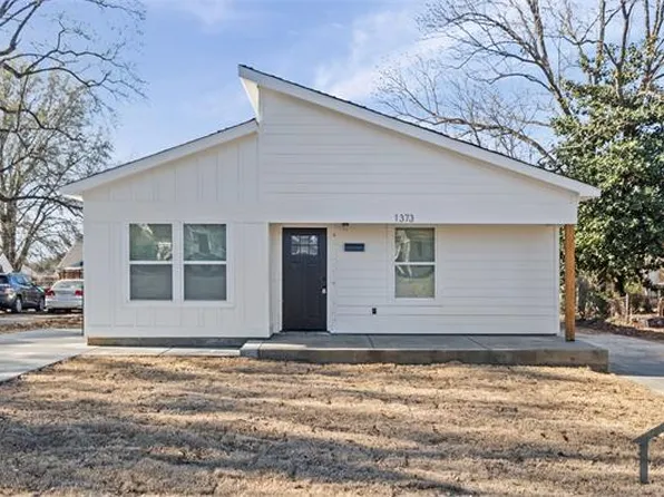 1375 S Cooper St, Memphis, TN 38114