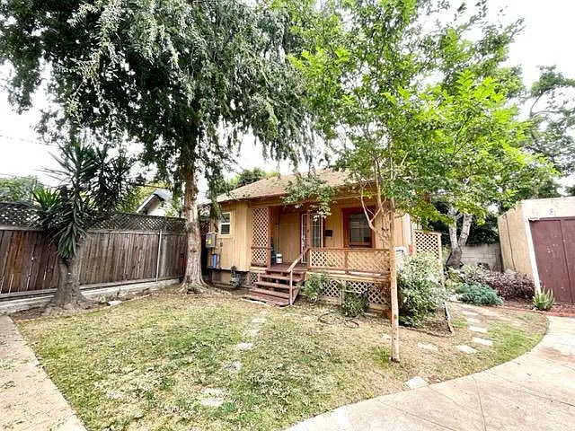 1136 Diamond Ave #C — Photo 16