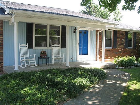 2nd image of 135 Warnecke Dr