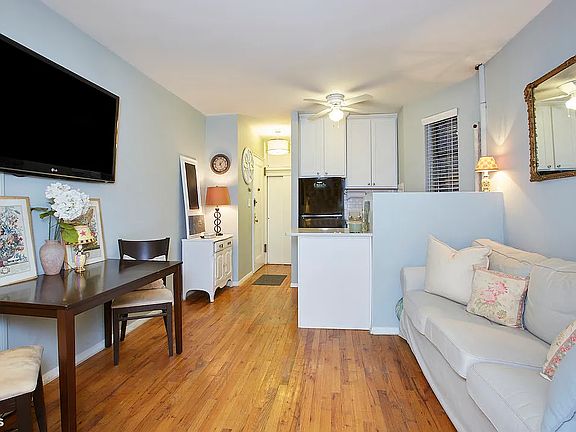 3rd image of 214 E 84th St APT 4C