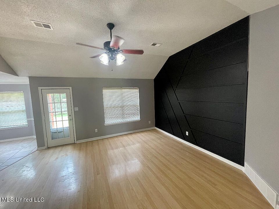 9379 Huron Dr, Olive Branch, MS 38654 Zillow