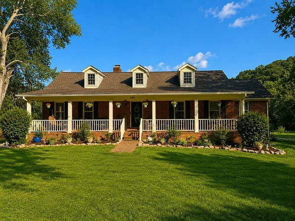 3087 Valley Creek Rd, Culleoka, TN 38451